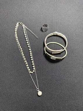 Silver Pearl Pendant Layered Necklace and Bracelet Set - White